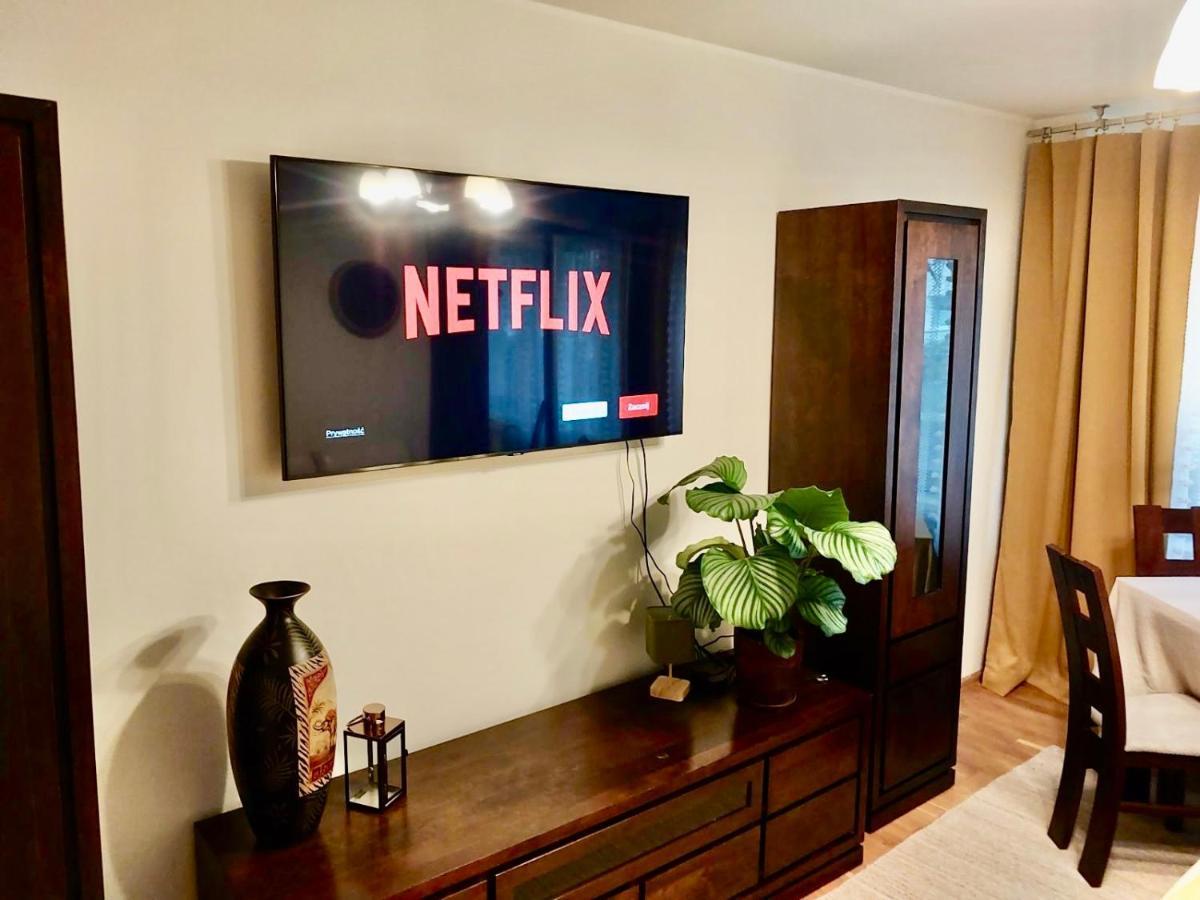 Yellow Apartment Airport Galeria Mokotow Netflix Varsóvia Exterior foto